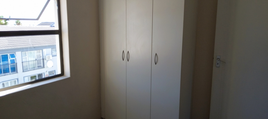 2 Bedroom Property for Sale in Gordons Bay Central Western Cape